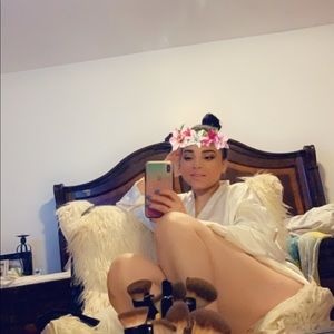 Meet your Posher, Kaila